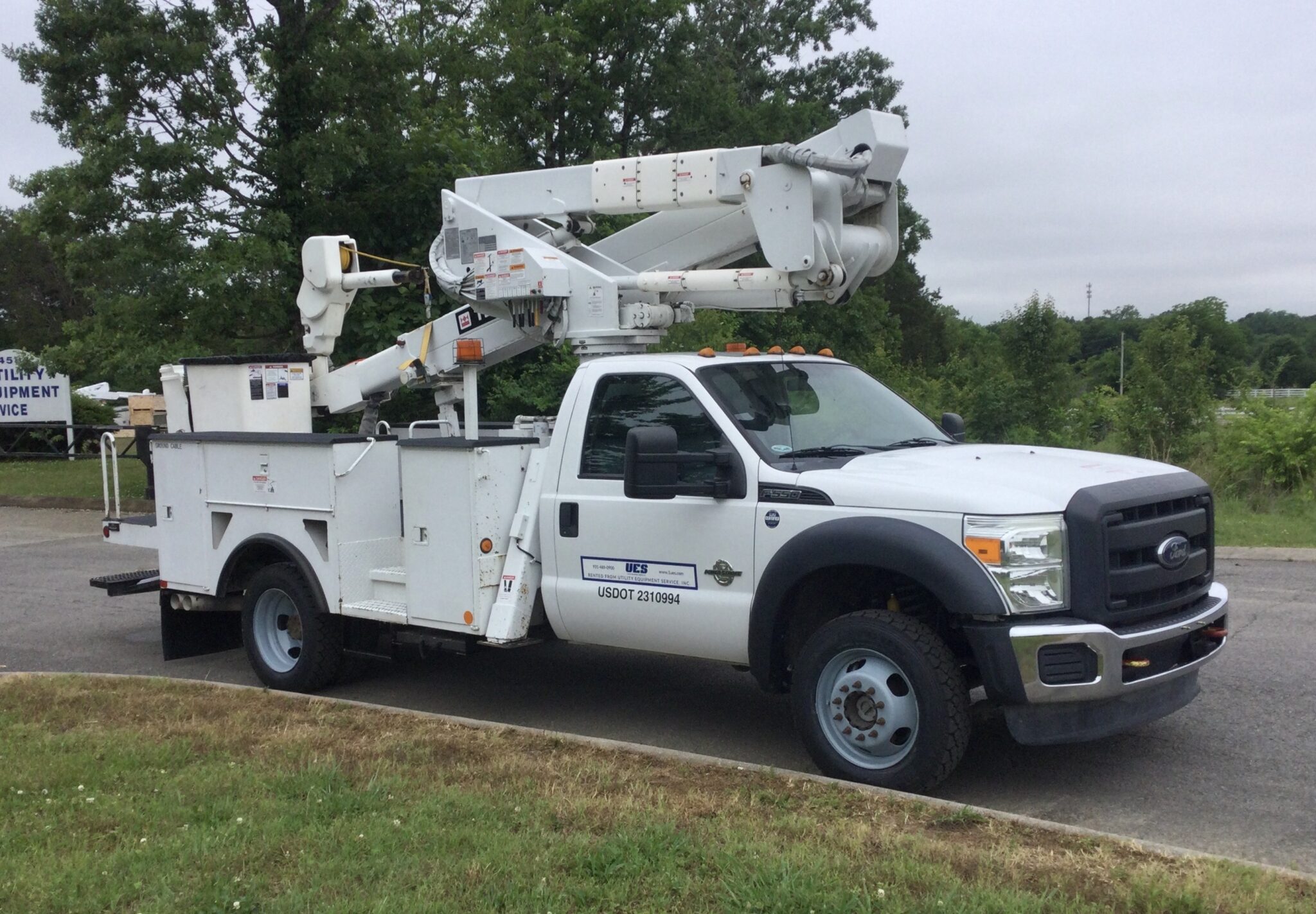 Bucket Trucks for Sale in TN - Utility Equipment Services